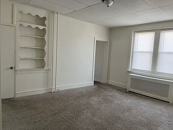 2nd image of 1009 Markley St #1R