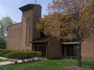 8735 N 72nd St APT 103, Milwaukee, WI 53223