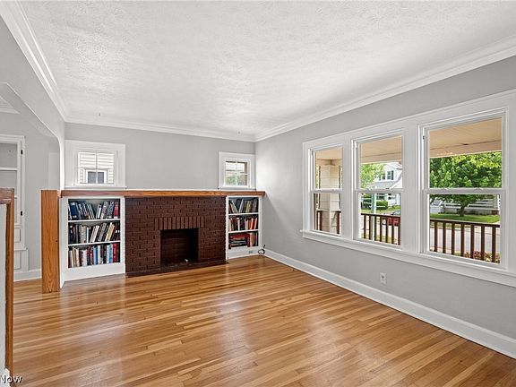 2nd image of 2154 Chesterland Ave