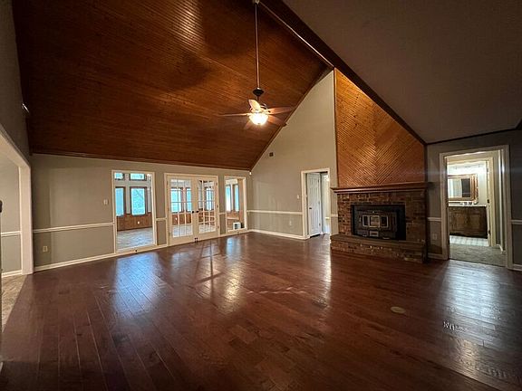 5th image of 2805 Morning Woods Dr