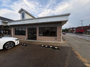 1 Main St N #A, Navarre, OH 44662