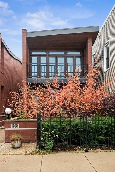 1st image of 1708 W Winnemac Ave