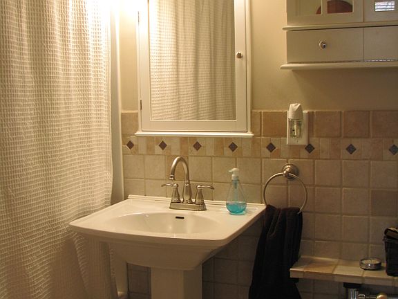 5th image of 3065 Sedgwick Ave APT 1H
