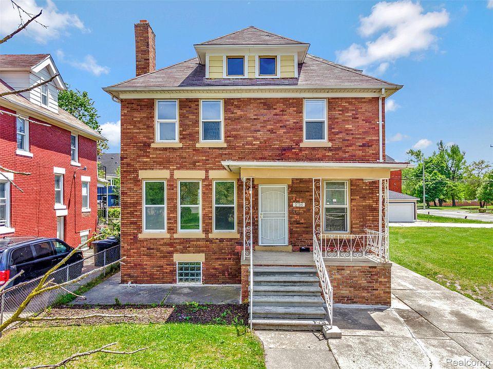 1st image of 216 Holbrook St