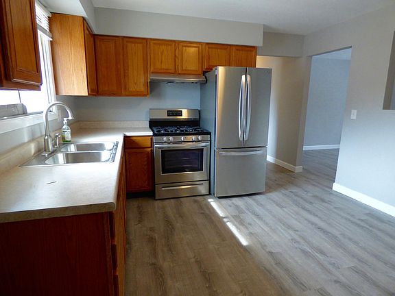 2nd image of 1051 Todd Farm Dr APT 1