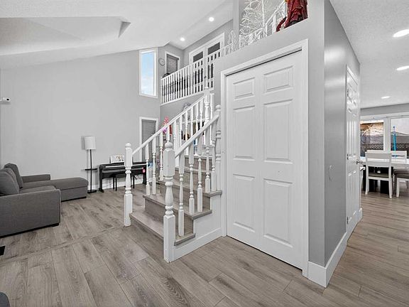 5th image of 55 SE Millrise Way SW