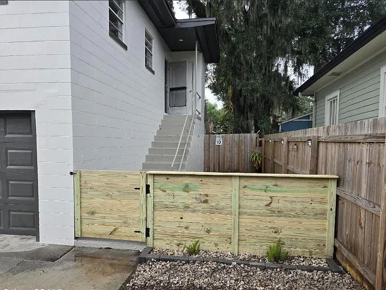 1315 E Central Blvd — Photo 10