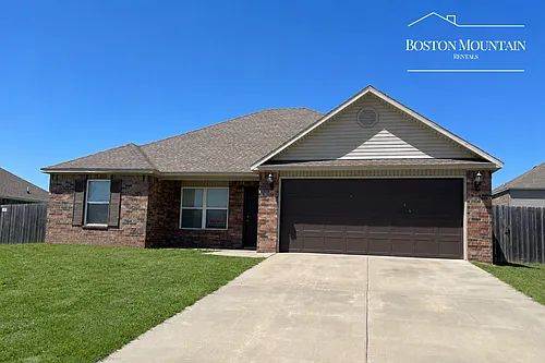 1380 Brigade Blvd Photo 1