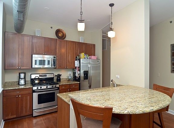 5th image of 1305 S Michigan Ave APT 708
