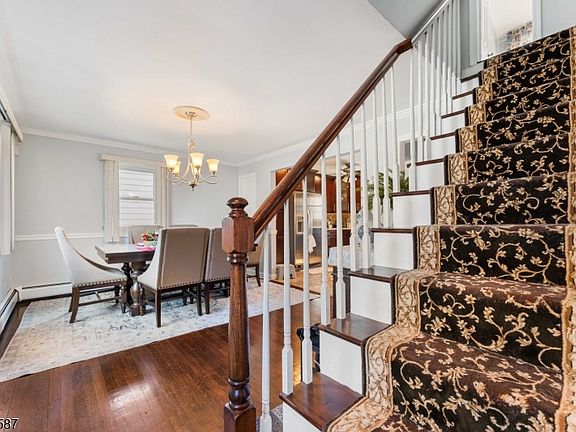 4th image of 34 Harper St