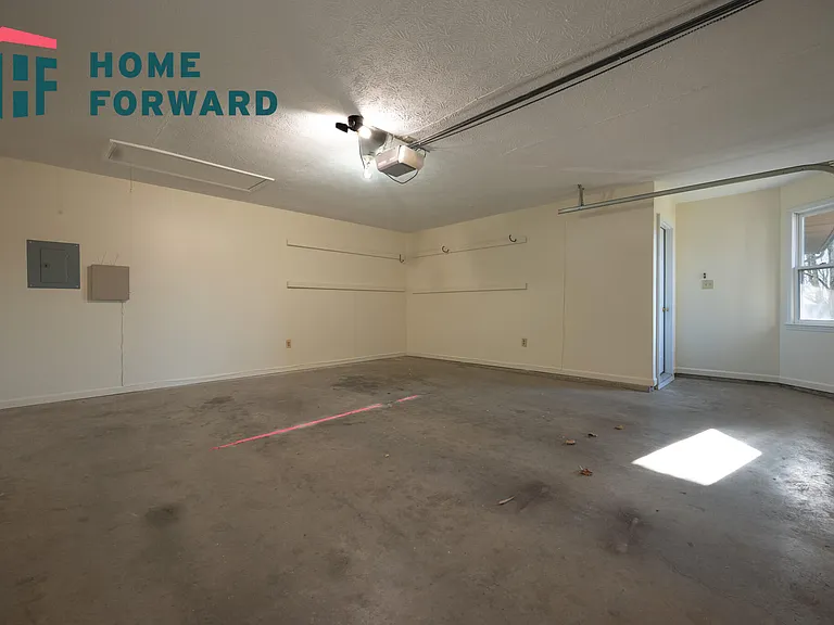 2504 Ashbrooke Dr — Photo 16