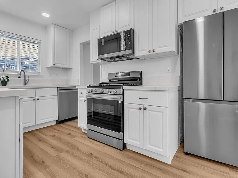 2502 S Olive St — Photo 9