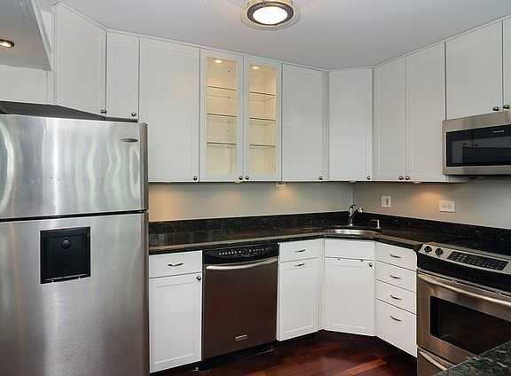 5th image of 1255 N Sandburg Ter Unit 707