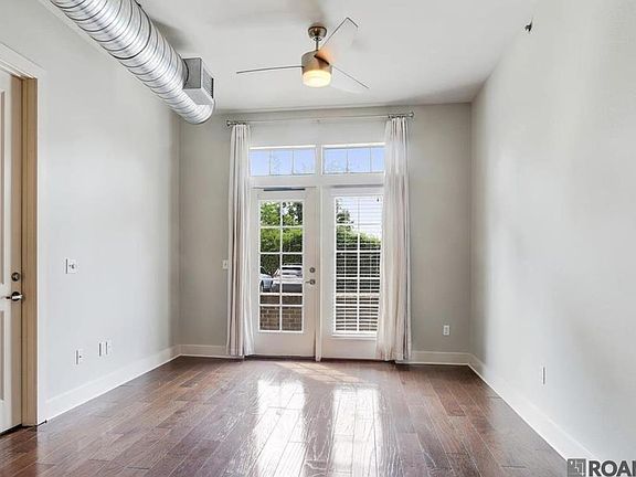 5th image of 333 E Boyd Dr #17
