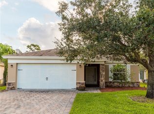 422 Lexington Ave SW, Vero Beach, FL 32962