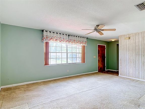 3rd image of 926 VICKSBURG STREET