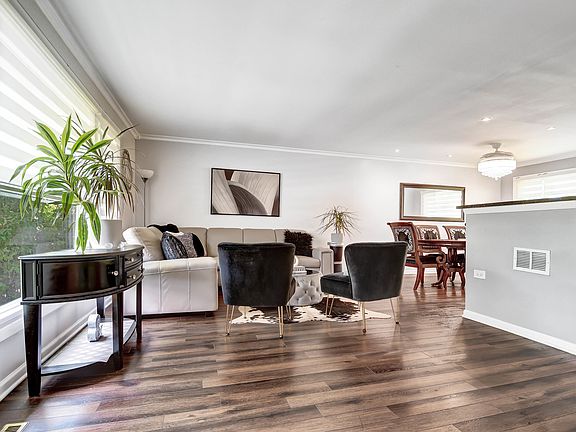 5th image of 16459 Woodlawn East Ave