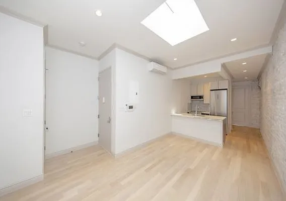 Rented by Voro New York | media 1