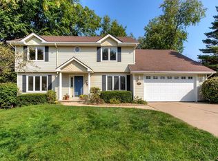 7005 Holcomb Ave, Urbandale, IA 50322