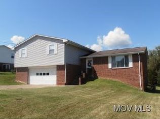 100 Briargate Dr, Marietta, OH 45750