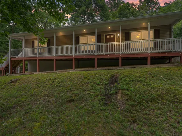 12418 Red Rock Ct, Lusby, MD 20657
