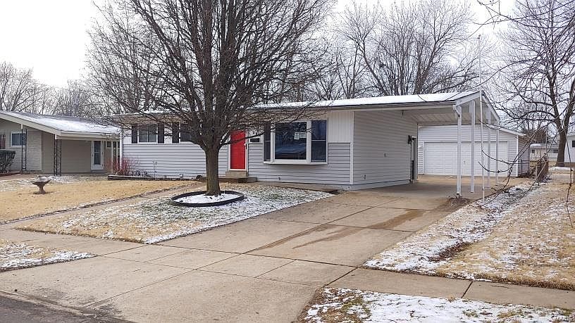 1st image of 480 Moule Dr