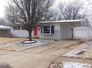 480 Moule Dr, Florissant, MO 63031