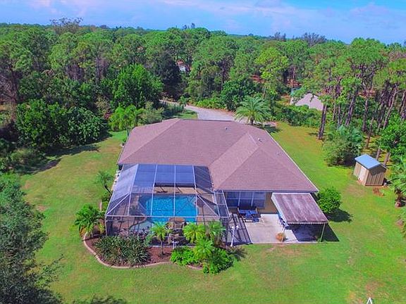 2nd image of 1136 Larchmont Dr