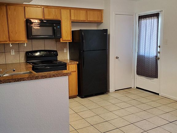 2nd image of 501 Esther Cir APT B