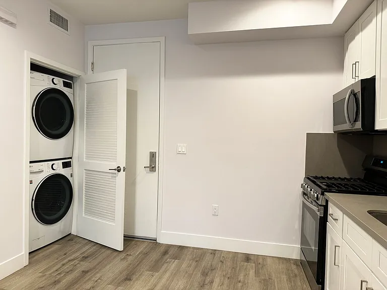 Tujunga55 — Photo 15