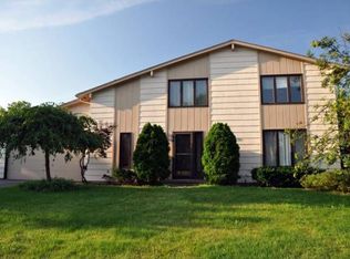 21 Black Mallard Cir, Fairport, NY 14450