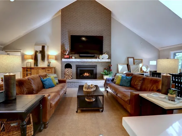 3261 Countrywood Ln, Fayetteville, AR 72704