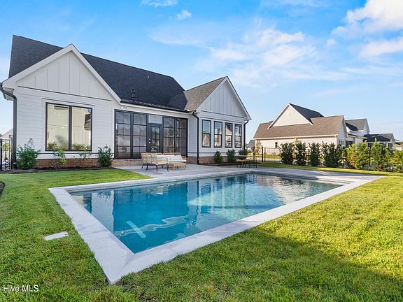 2nd image of 624 Waterstone Drive