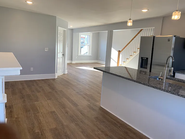 131 Lander St #2 — Photo 3