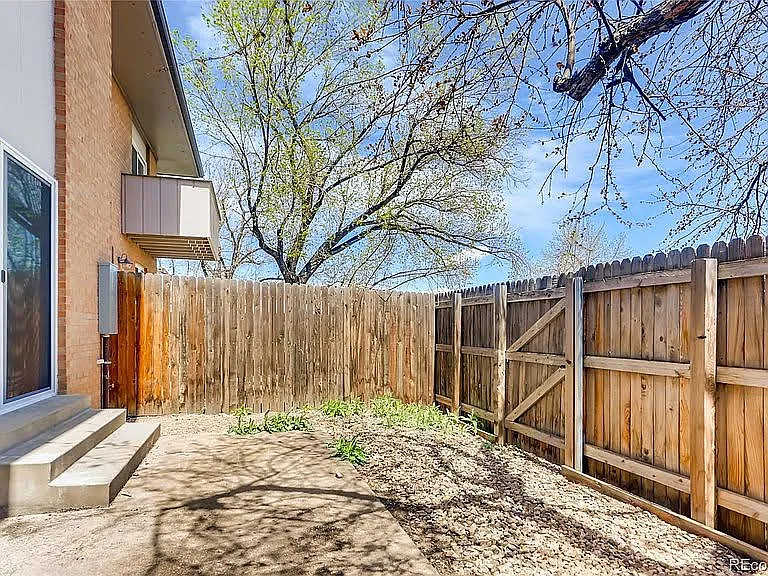 1502 Chambers Dr — Photo 20