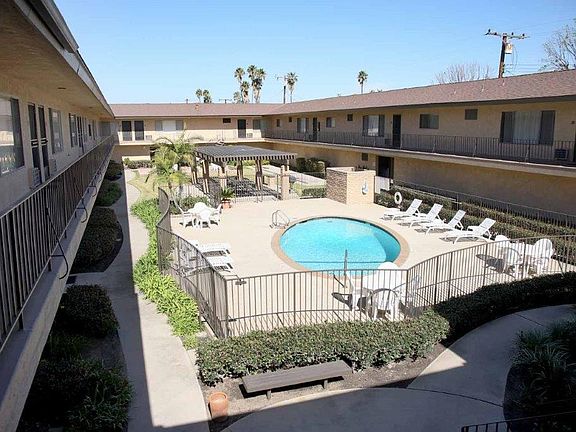 2nd image of 2341 W Crescent Ave #1B-1Ba-750Sqft