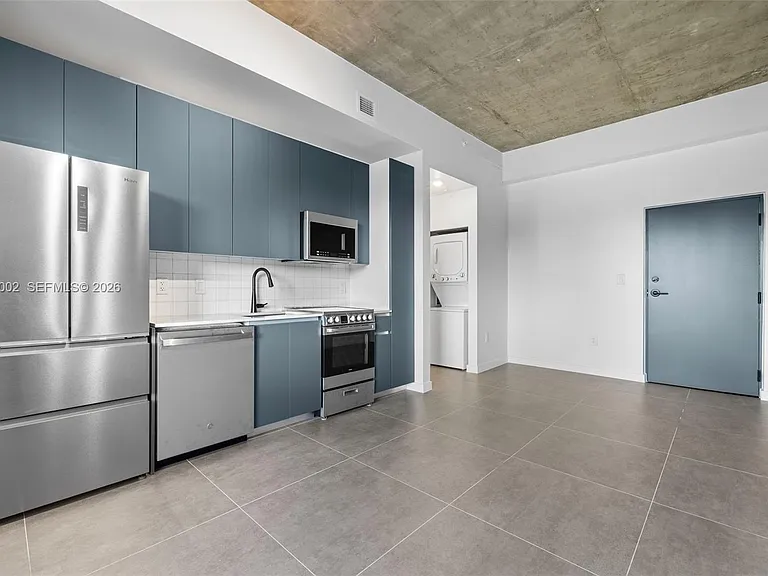 315 NW 32nd St #306 — Photo 7
