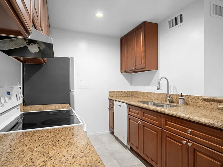 23515 Lyons Ave #103 — Photo 6