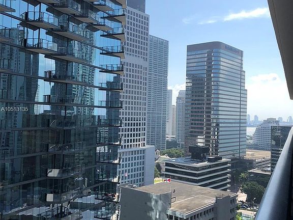 4th image of 800 S Miami Ave #1907LUX