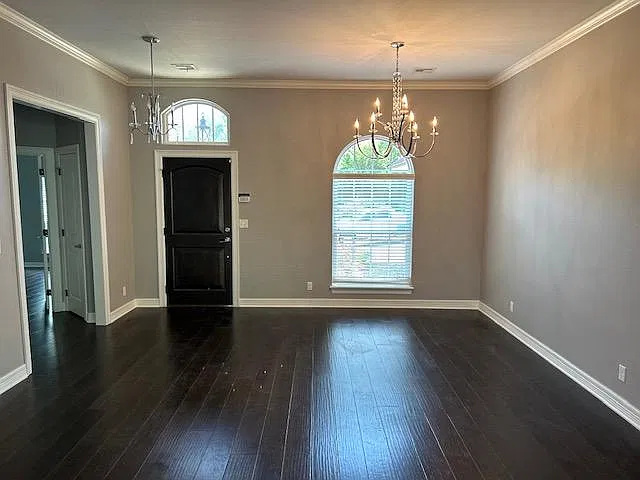 4 bed, 2250 sqft, $3,000 — Photo 3