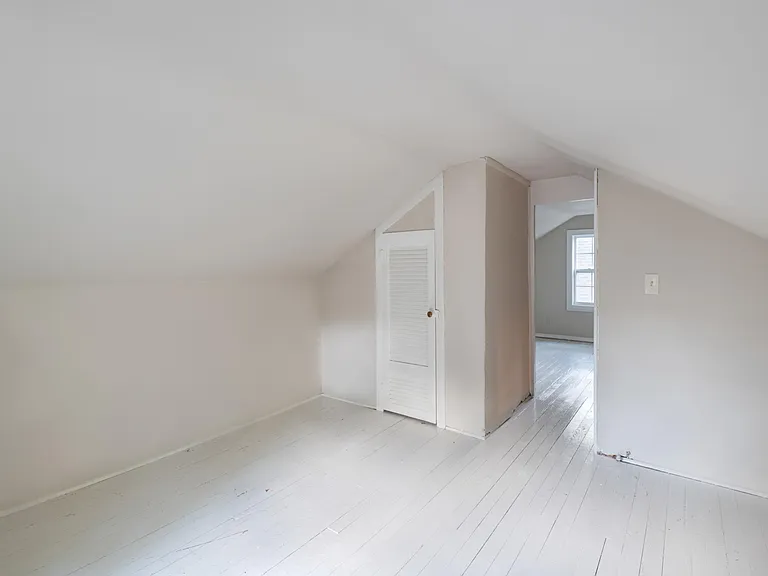 1189 Francis St NW — Photo 16