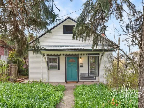 215 E East St #A, Moscow, ID 83843