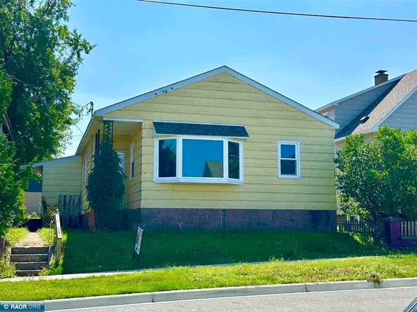 8 W Shagawa Rd, Ely, MN 55731