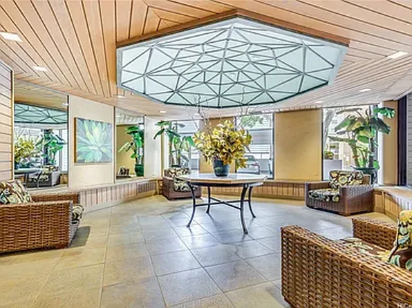 1415 Victoria St, Honolulu, HI