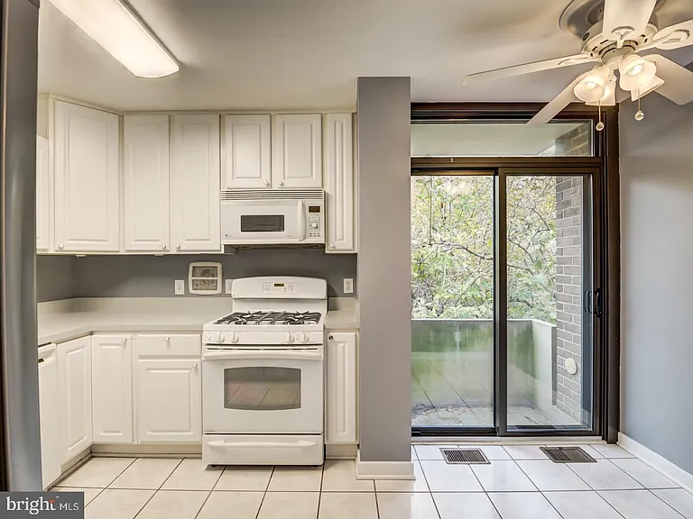 1265 Delaware Ave SW #52 — Photo 28