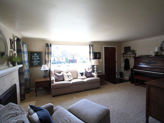 2nd image of 2410 W Lacrosse Ave