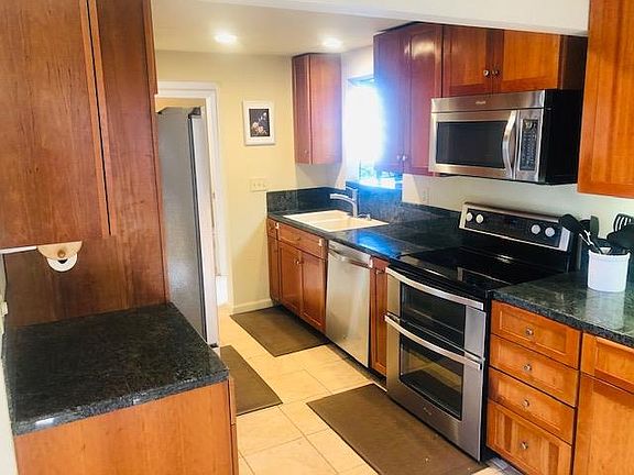 3rd image of 167 Bar Harbor Ct