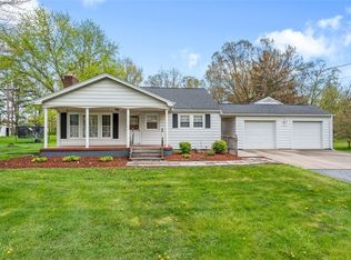 2417 Ridgewood Ct, New Castle, PA 16101