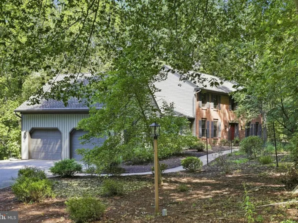 1200 Ash Ln, Lebanon, PA 17042