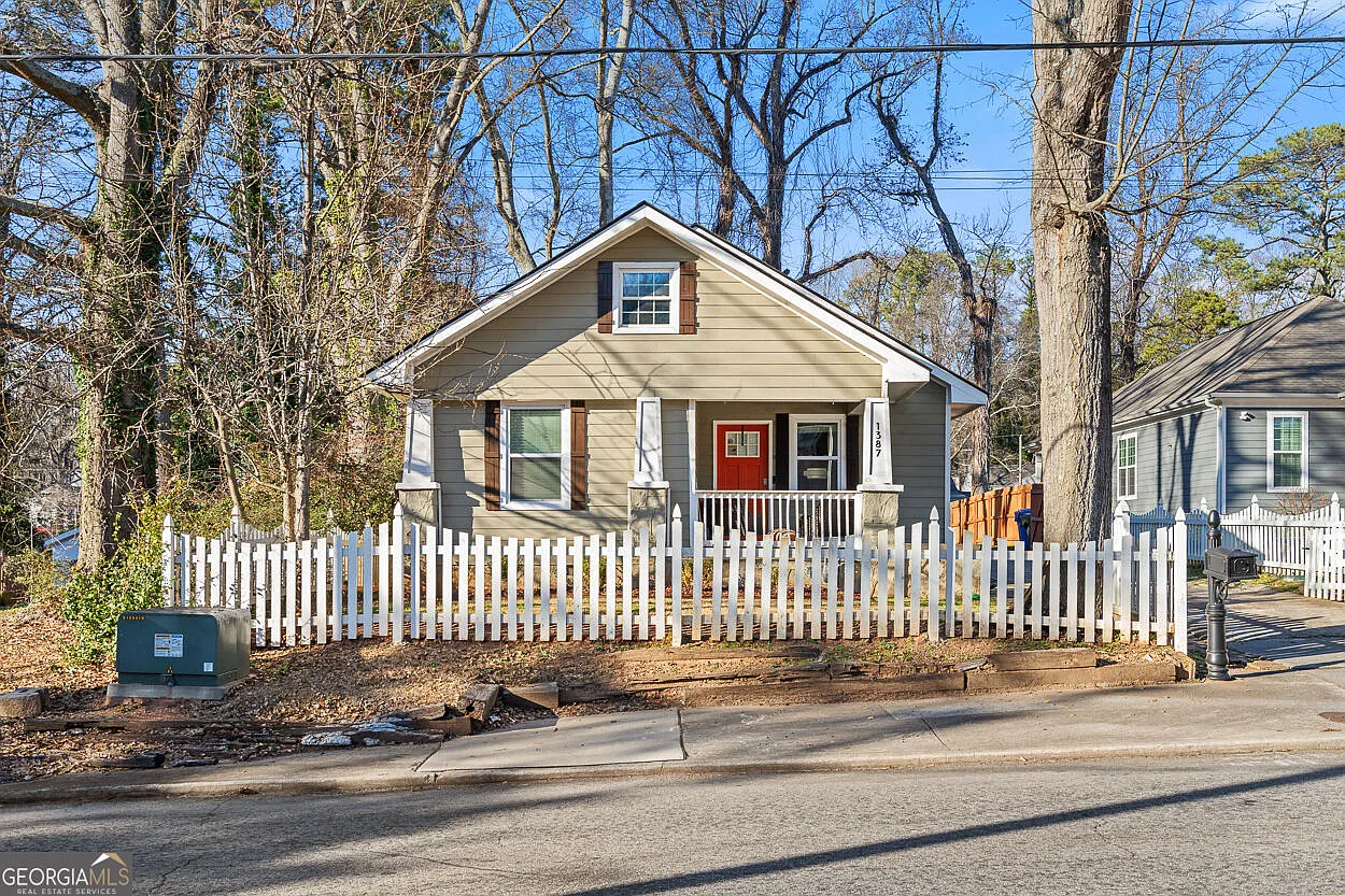 3 bed, 2.0 bath, 1629 sqft, $2,500 — Photo 1
